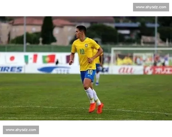 全勤 28 场 + 助攻王！维塔尔已是海港真核